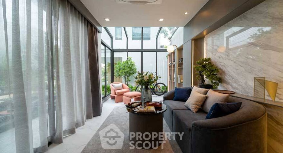 For sale 3 bedrooms house in Khlong Sam Wa, Bangkok