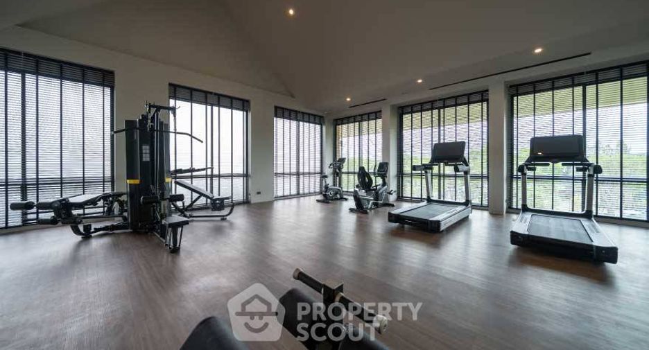 For sale 4 bedrooms house in Khlong Sam Wa, Bangkok