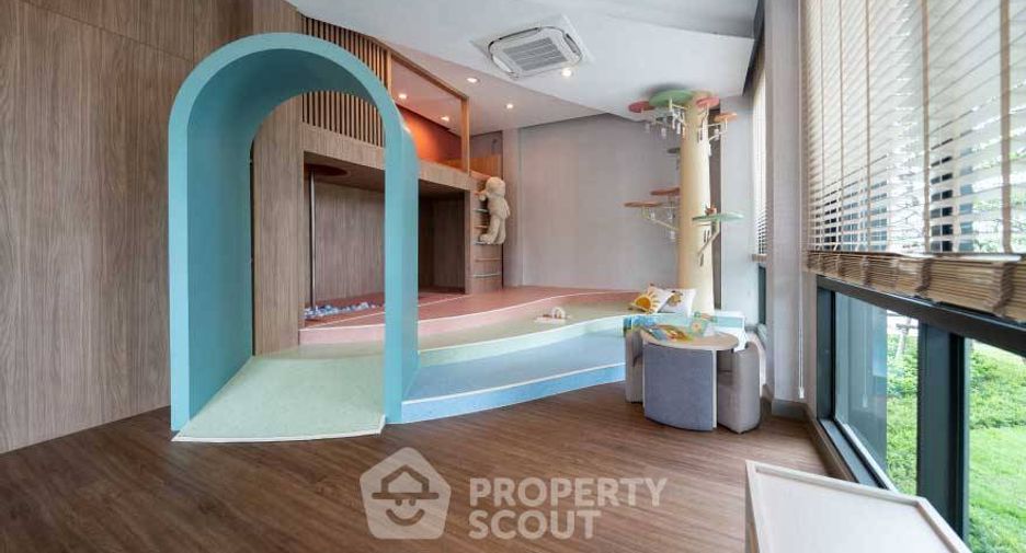 For sale 3 bedrooms house in Khlong Sam Wa, Bangkok