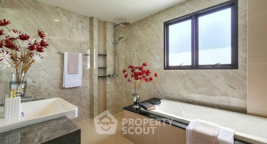 Casa en venta de 4 habitaciones en Lat Krabang, Bangkok