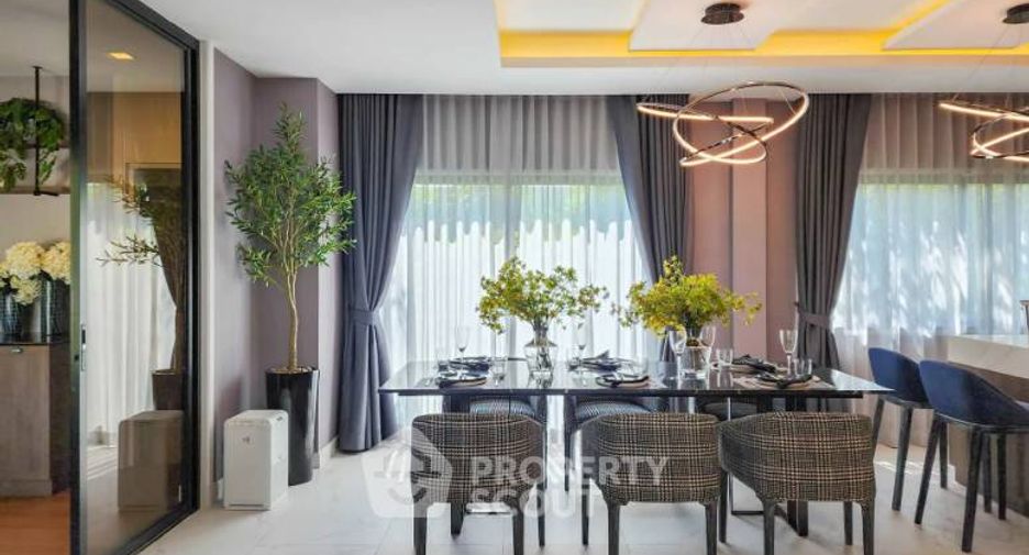 Casa en venta de 4 habitaciones en Lat Krabang, Bangkok