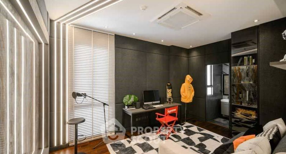 For sale 5 bedrooms house in Bang Kapi, Bangkok