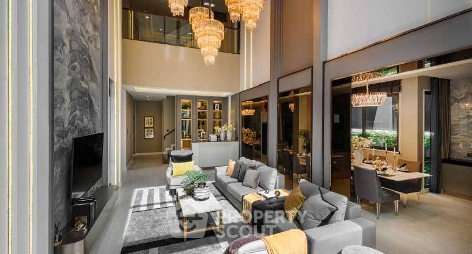 For sale 5 bedrooms house in Bang Kapi, Bangkok