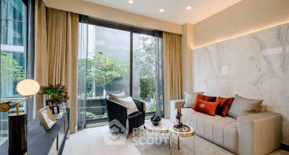 For sale 5 bedrooms house in Bang Kapi, Bangkok