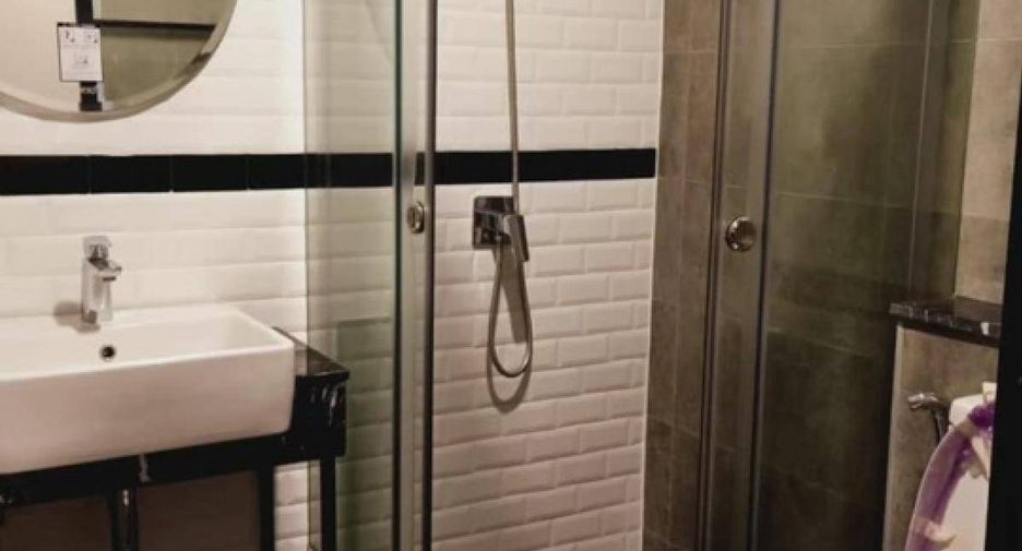 For sale 2 bedrooms condo in Bang Phlat, Bangkok