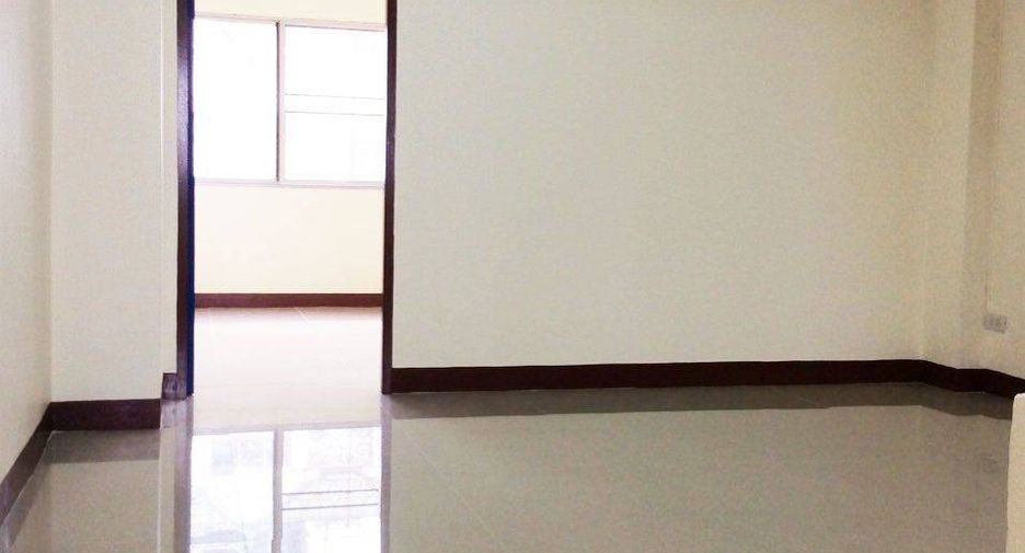 For sale 3 bedrooms house in Bang Khun Thian, Bangkok
