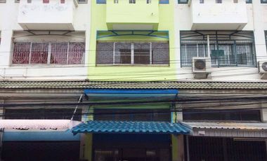 Haus zum Kauf mit 3 Zimmer in Bang Khun Thian, Bangkok