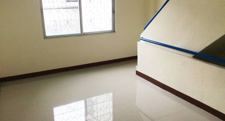 For sale 3 bedrooms house in Bang Khun Thian, Bangkok
