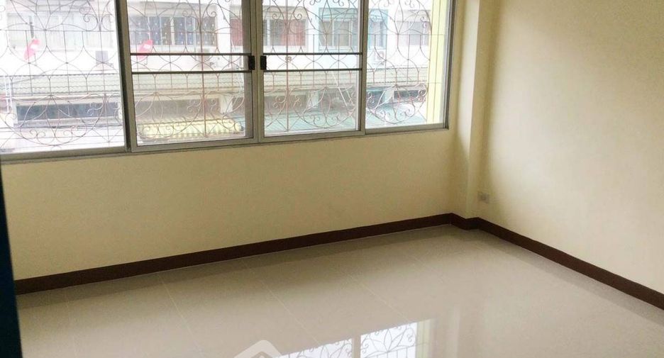For sale 3 bedrooms house in Bang Khun Thian, Bangkok