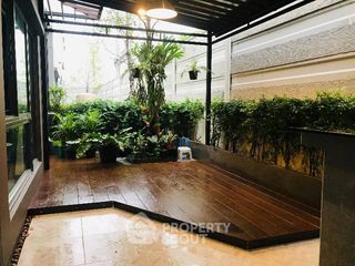 Reihenhaus zum Kauf mit 4 Zimmer in Thung Khru, Bangkok