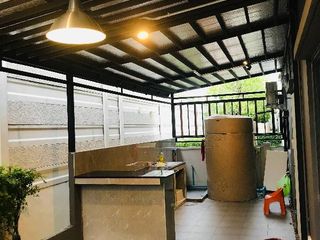 Reihenhaus zum Kauf mit 4 Zimmer in Thung Khru, Bangkok
