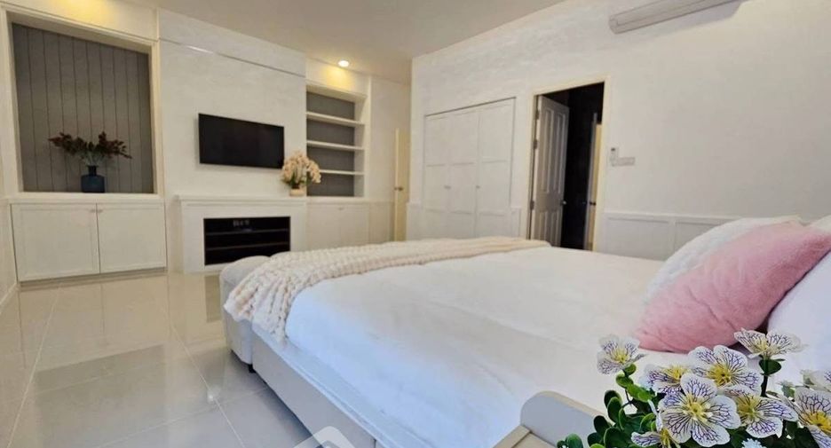 For sale 3 bedrooms house in East Pattaya, Pattaya