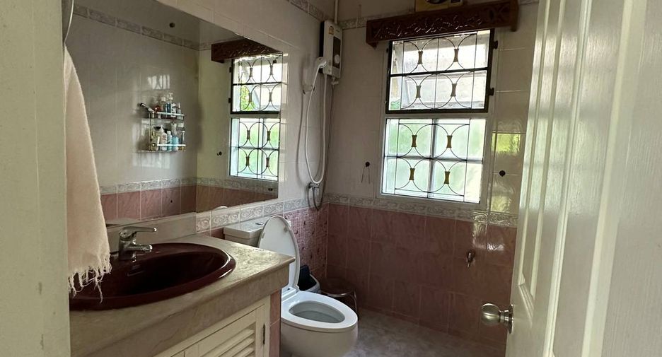 For sale 3 bedrooms house in Bang Khun Thian, Bangkok