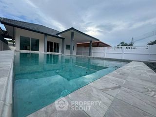 For sale 3 bedrooms house in Sattahip, Chonburi