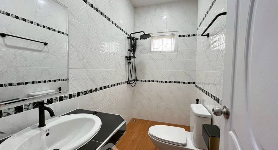 For sale 3 bedrooms house in Sattahip, Pattaya