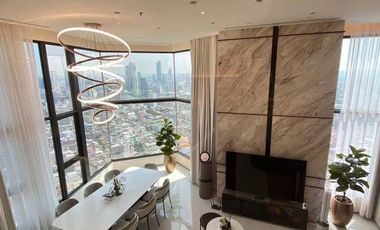For rent 3 bedrooms condo in Bang Rak, Bangkok
