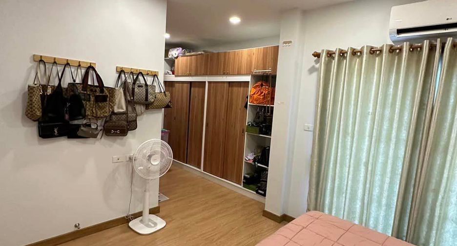 For sale 3 bedrooms house in Bang Lamung, Chonburi
