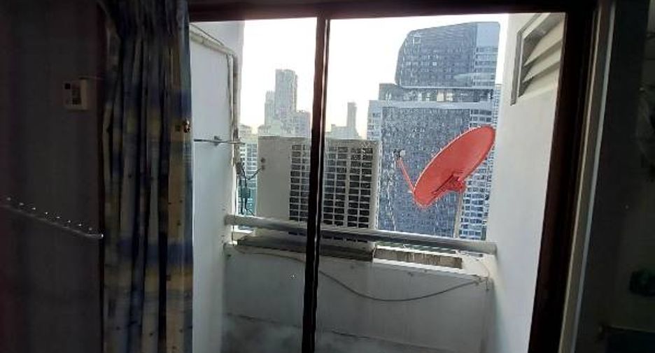For sale 2 bedrooms condo in Pathum Wan, Bangkok