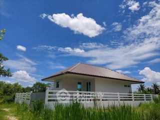 Продажа 2 спальни дом в Si Racha, Чонбури