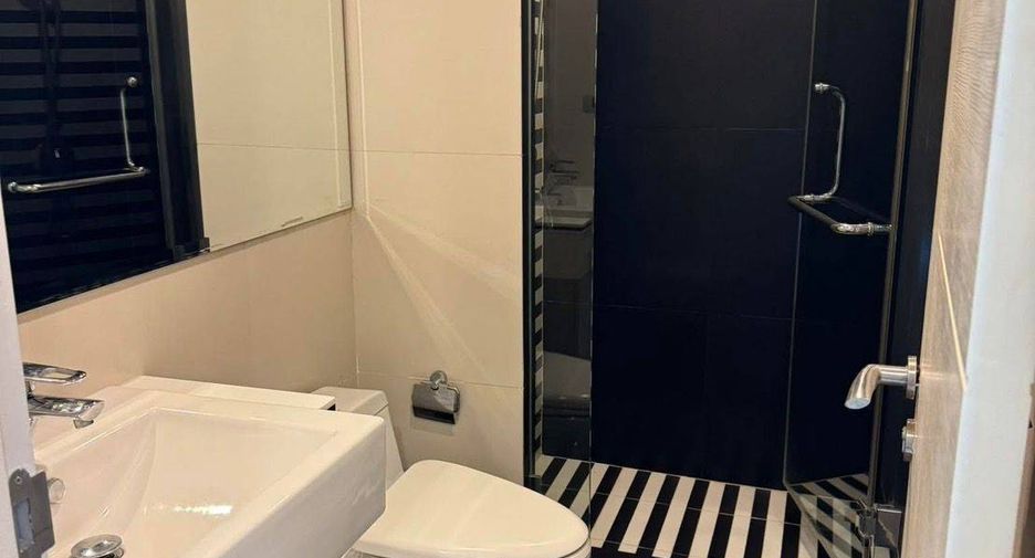 For sale 2 bedrooms condo in Khlong Toei, Bangkok