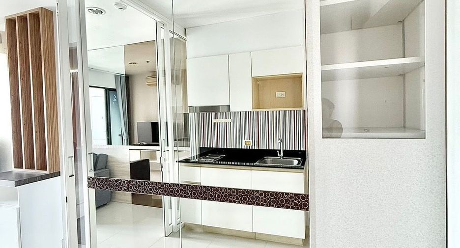 For rent 1 bed condo in Huai Khwang, Bangkok