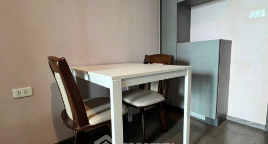 Wohnung zum Kauf mit 1 Zimmer in Phra Khanong, Bangkok