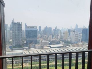 For sale 1 bed condo in Huai Khwang, Bangkok