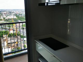 Продажа 1 кровать кондо в Пхаси Чароен, Бангкок