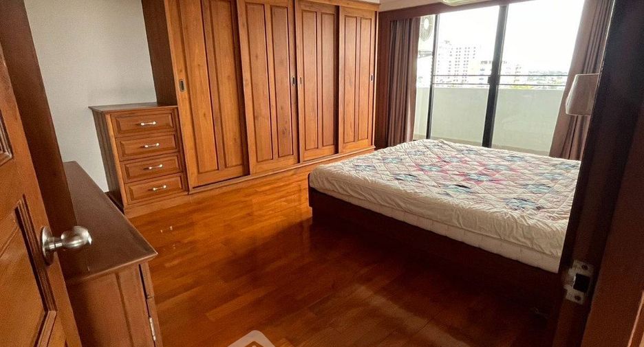 For sale 3 bedrooms condo in Lak Si, Bangkok