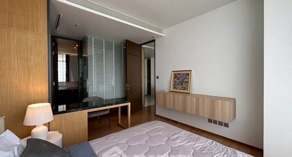 For sale 1 bed condo in Khlong Toei, Bangkok
