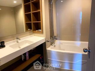 Продажа 1 кровать кондо в Пхра Кханонг, Бангкок
