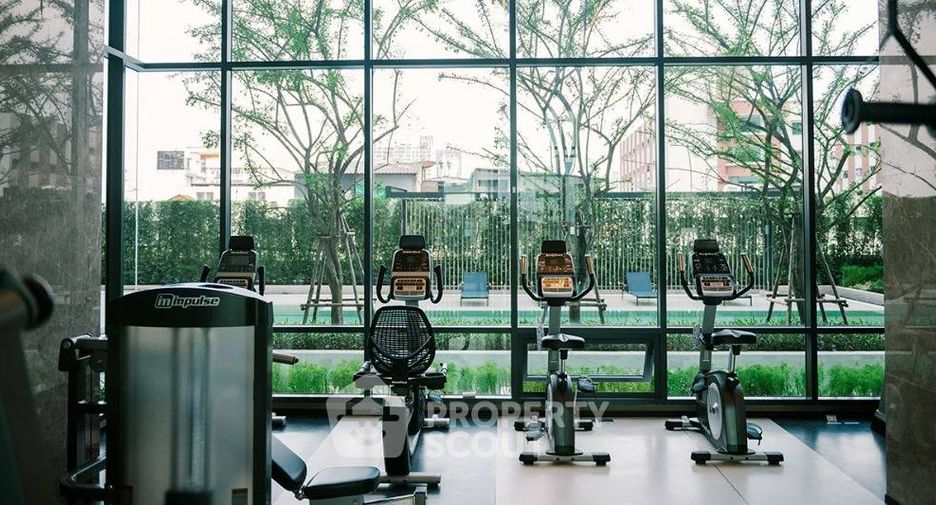 For sale 1 bed condo in Phra Khanong, Bangkok