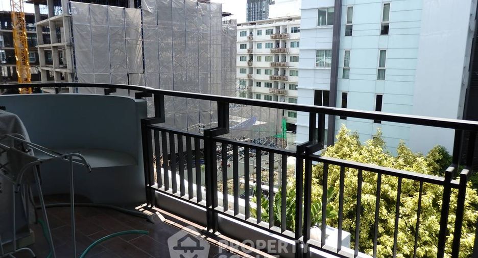 For sale 1 bed condo in Phra Khanong, Bangkok