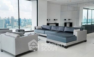 For sale 3 ベッドルーム condo in Sathon, Bangkok