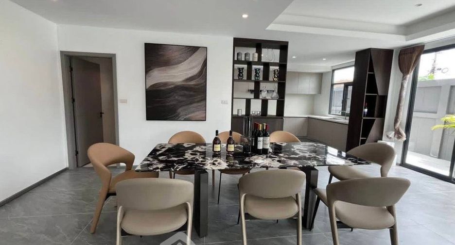 Haus zum Kauf mit 5 Zimmer in Jomtien, Pattaya