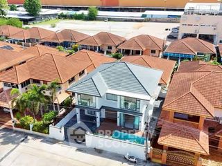 Casa en venta de 6 habitaciones en Bang Lamung, Chonburi