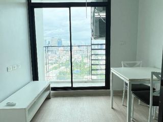 Продажа 1 кровать кондо в Сатхон, Бангкок