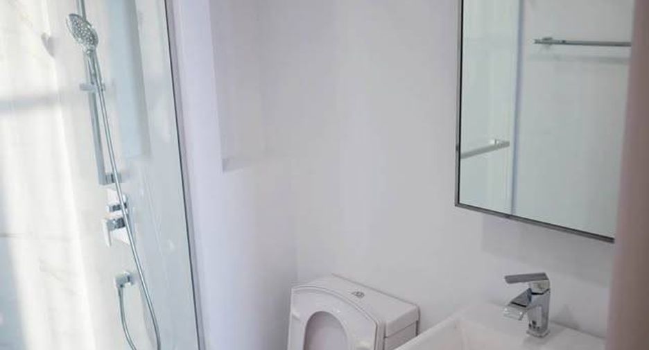 For sale 1 bed condo in Phra Khanong, Bangkok