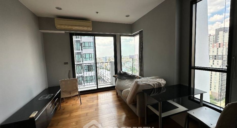 À vendre 1 chambre condo à Khlong San, Bangkok
