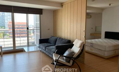 For sale 1 bed condo in Phra Khanong, Bangkok
