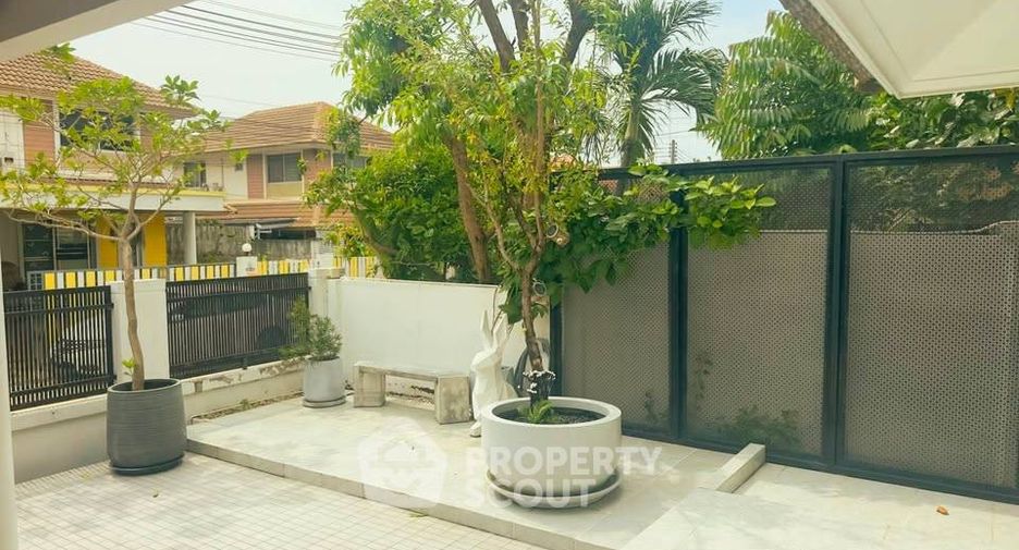 出售 2 卧室 独立屋 在 Si Racha, Chon Buri