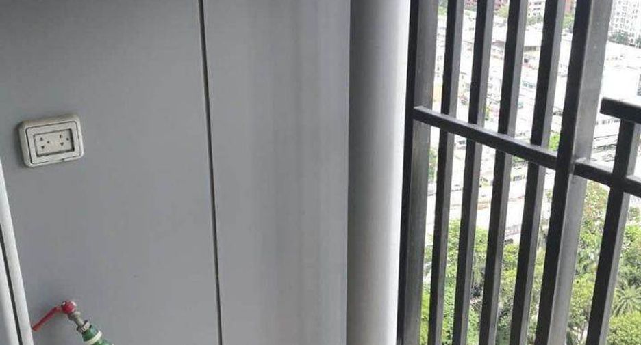 For sale 1 bed condo in Thon Buri, Bangkok