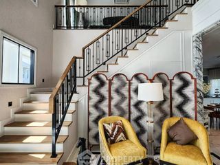 For sale 5 bedrooms house in Bangkok Noi, Bangkok