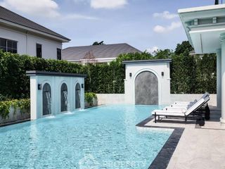 For sale 5 bedrooms house in Bangkok Noi, Bangkok