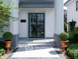 For sale 4 bedrooms house in Khan Na Yao, Bangkok