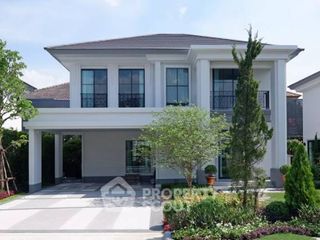 For sale 4 bedrooms house in Khan Na Yao, Bangkok