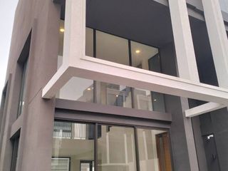 Casa adosada en venta de 3 habitaciones en Mueang Samut Prakan, Samut Prakan
