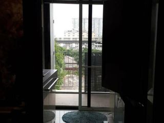Wohnung zum Kauf mit 1 Zimmer in Phra Khanong, Bangkok