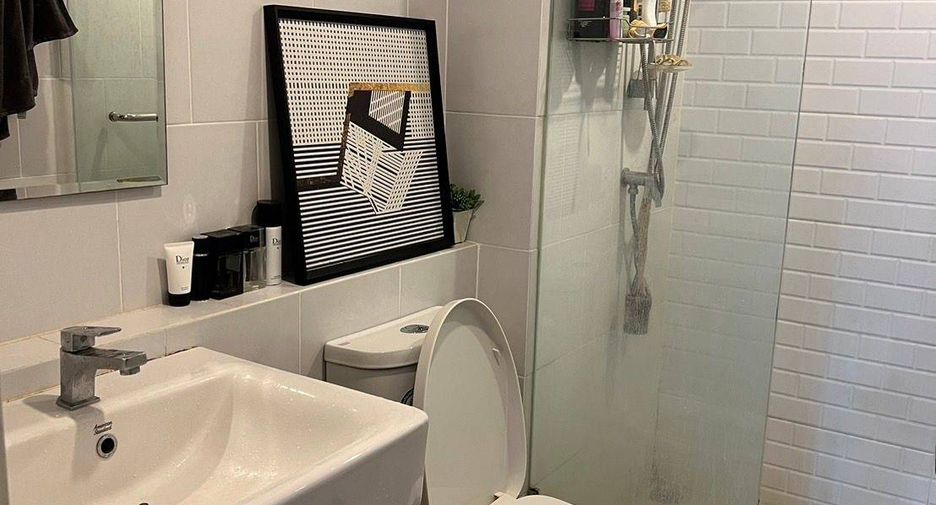 For sale 1 bed condo in Wang Thonglang, Bangkok
