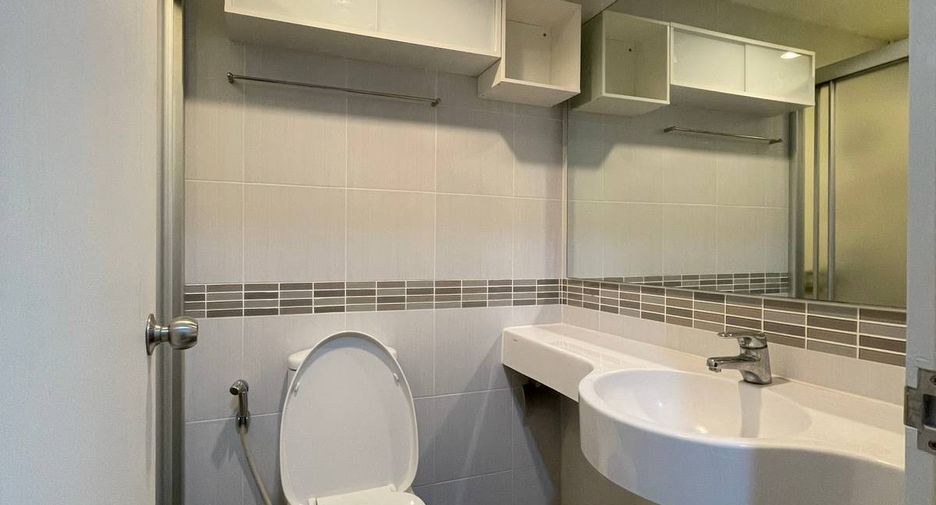 For sale 1 bed condo in Suan Luang, Bangkok